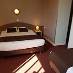 Port Hotel