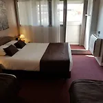 Port Hotel