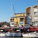 Port Hotel