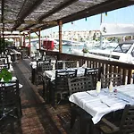 Port Hotel 3*