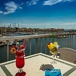 Port Hotel