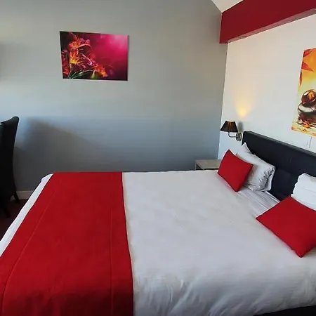 Port Hotel 3*