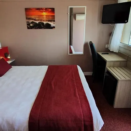 Port Hotel 3*