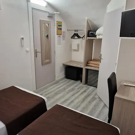 Port Hotel 3*