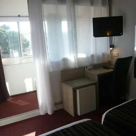 Port Hotel 3*