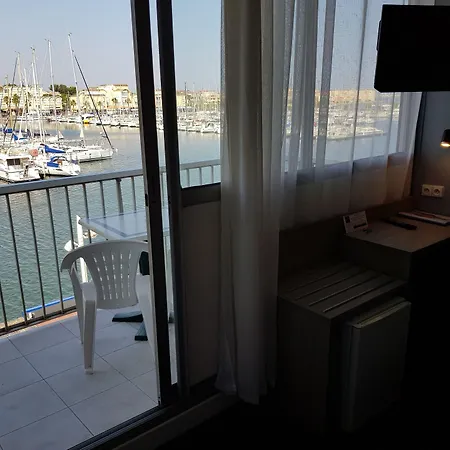 Port Hotel 3*