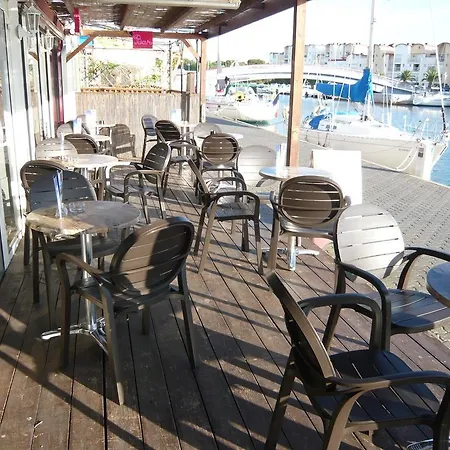 מלון Port גרואיסאן