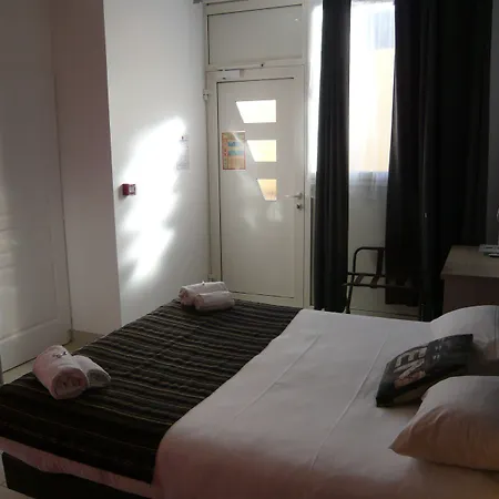 沙滩港口酒店 3*