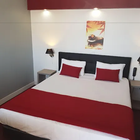 沙滩港口酒店 3* 格吕桑