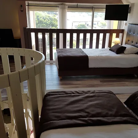 Port Hotel 3*